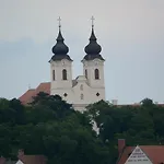 Babamuzeum Nyaraló *